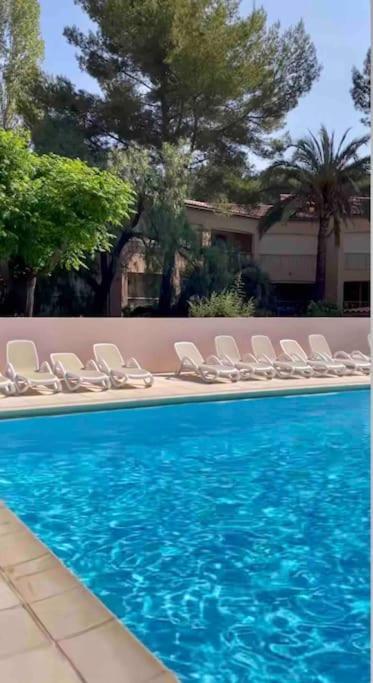 Appartement Piscine Tennis Acces Prive Plage Joia Sanary-sur-Mer Exterior foto